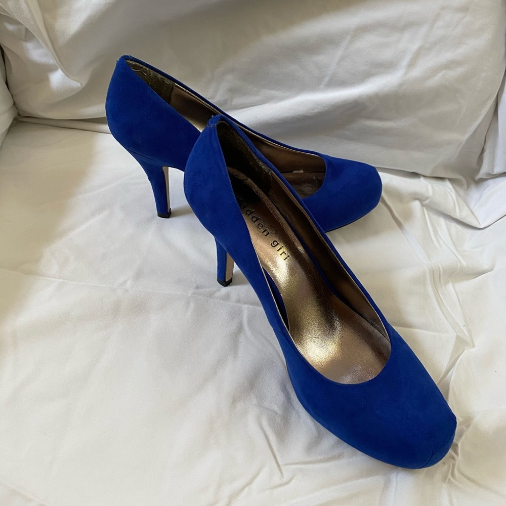 Blue Madden Girl Women's Getta Pump size 7